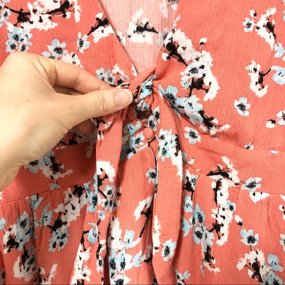 Jack by BB Dakota Floral Bell Sleeve Blouse NWT - Picture 7 of 7